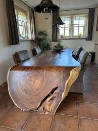 houten tafel boomstam