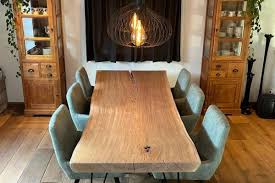 eikenhouten boomstam tafel