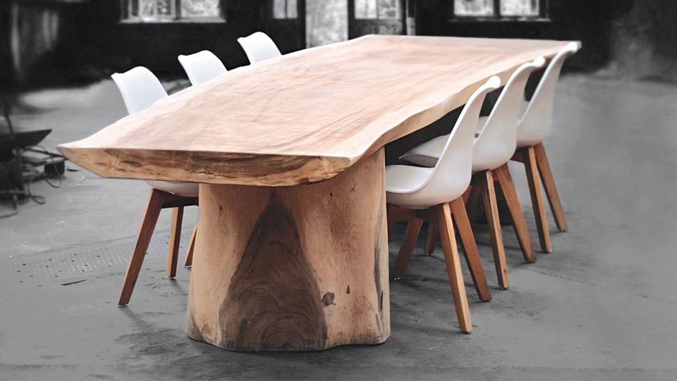 houten stam tafel