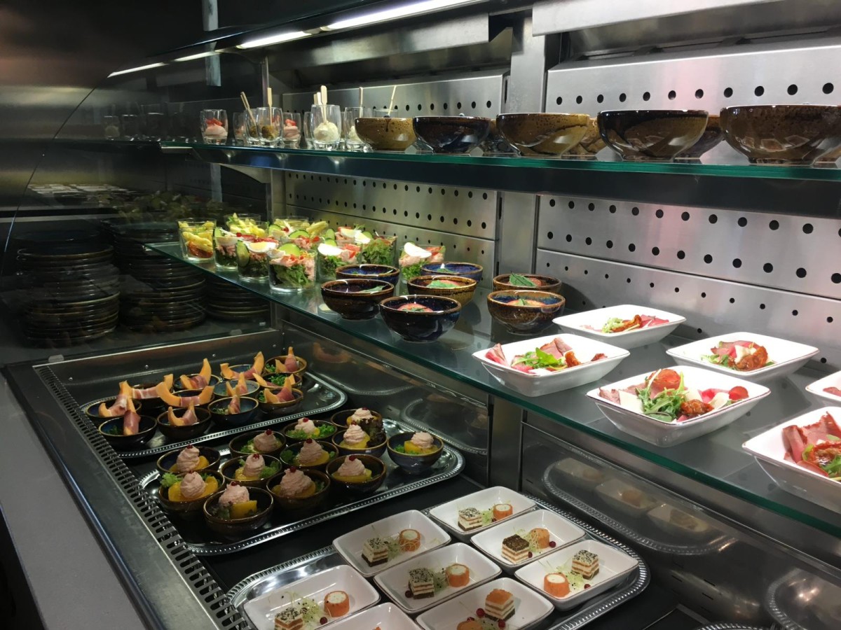 restaurant buffet
